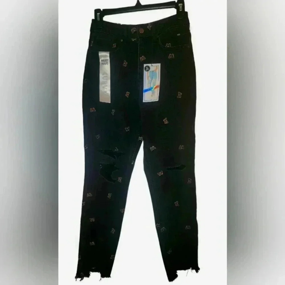 NWT Tinseltown Junior's Butterfly Pattern Distressed Jeans Size 5 - Picture 1 of 8